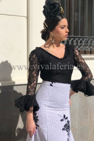 Blusa flamenca preta de renda modelo Maestranza