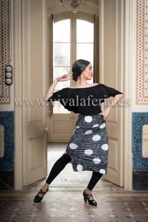 Short flamenco dance skirt with polka dots Bangui model by Davedans