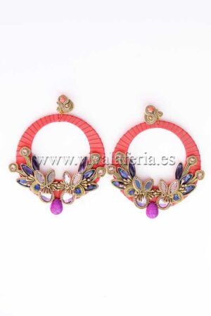 Orecchini gioielli flamenco con cerchio di corallo e pietre color malva