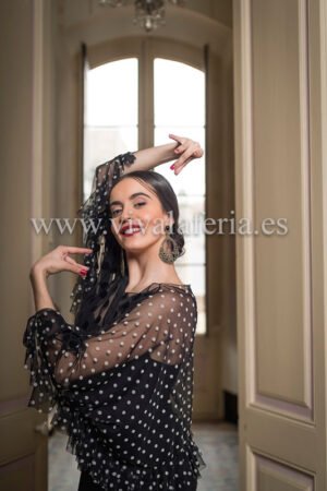 Blusa flamenca para dança em tule preto modelo Sanguinet