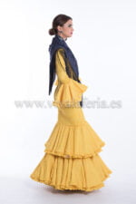 Traje de flamenca amarillo con volantes Candil de Carmen Acedo